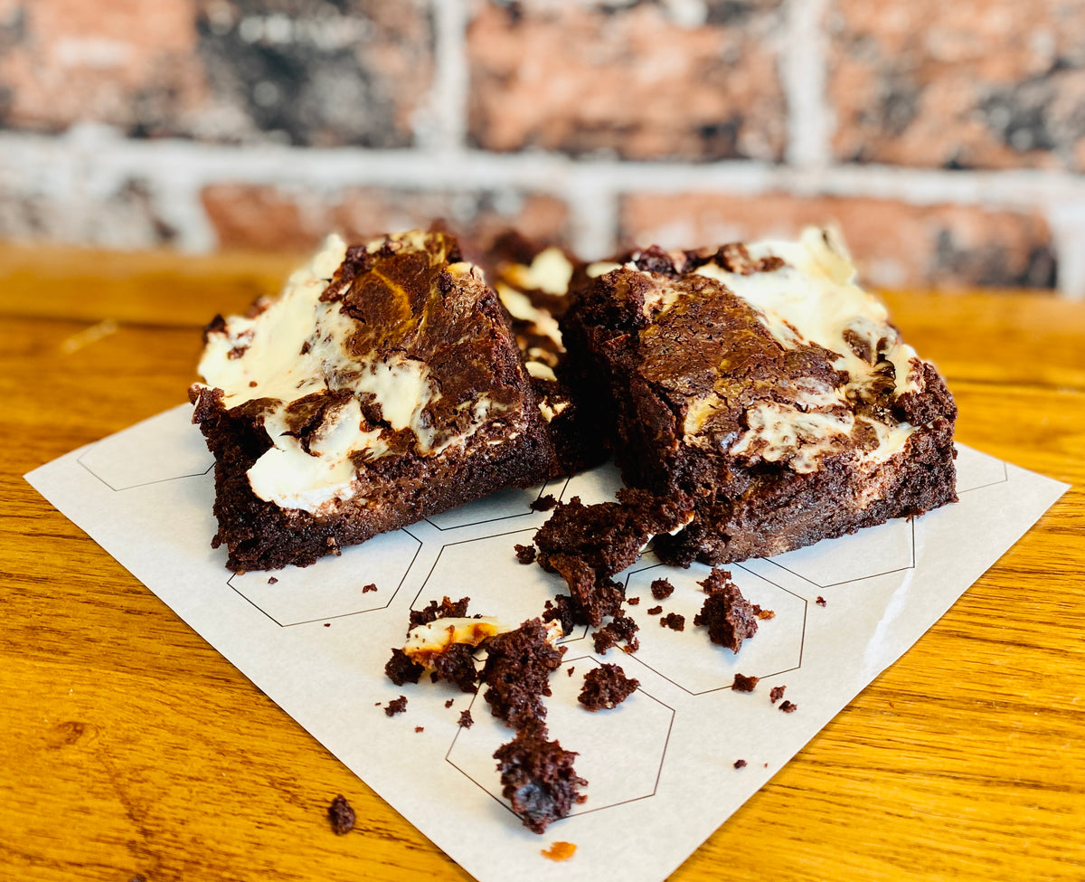 Swirled Chocolate Fudge Brownie Greek Yoghurt x810 portions per tray