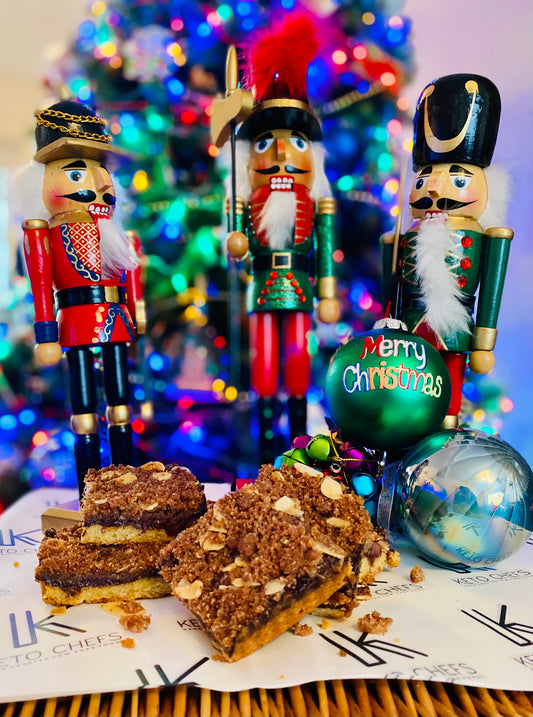 Keto Chefs Mince Pie Inspired Tray Bake With Almond & Cinnamon Crumble topping (freezer friendly)