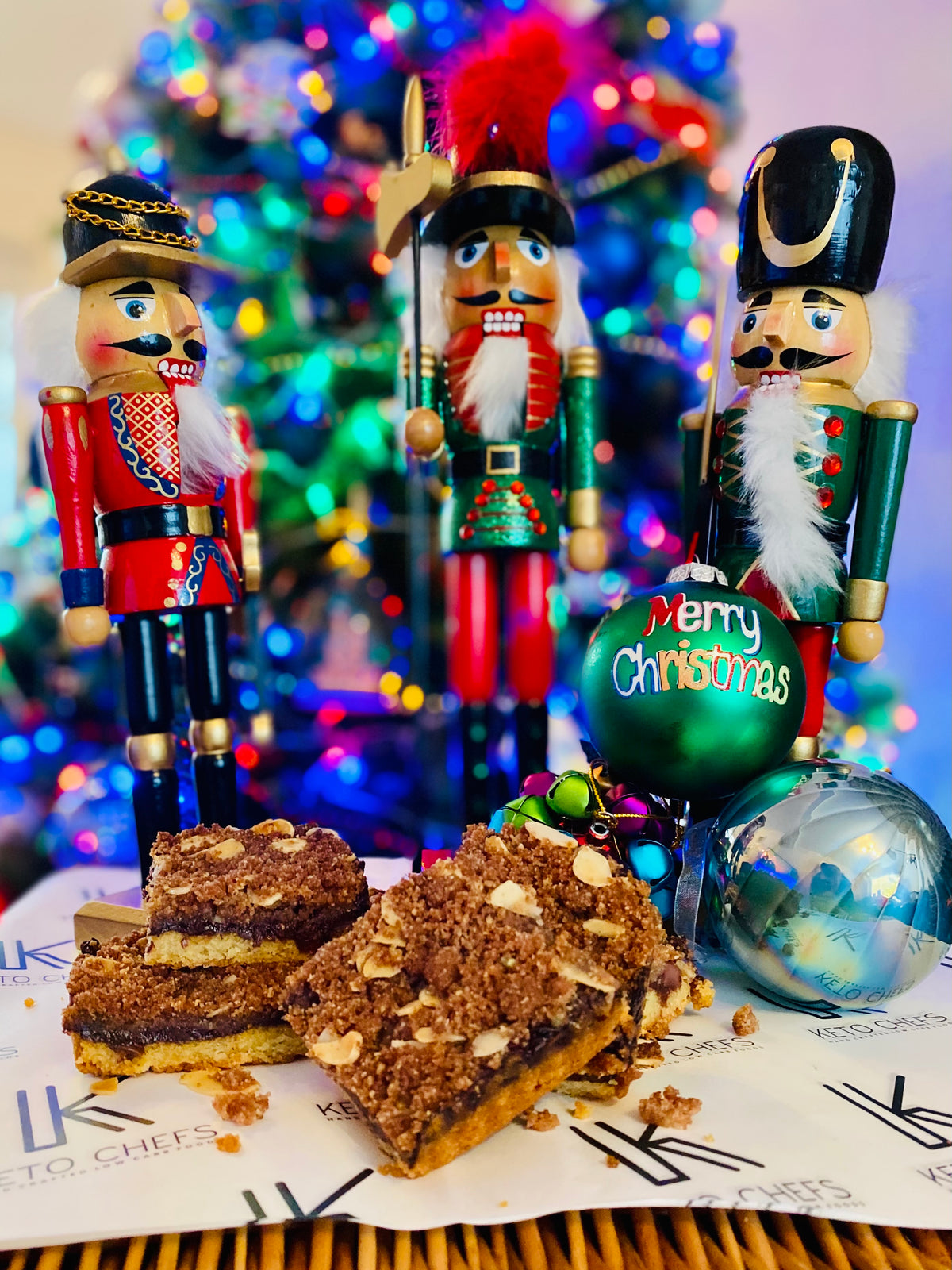 Keto Chefs Mince Pie Inspired Tray Bake With Almond & Cinnamon Crumble topping (freezer friendly)