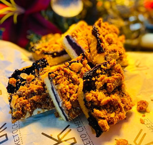 Californian Blueberry Tray Bake Topped with Flaked Almond & Cinnamon Crumble 6/8 Portions (FREEZER FRIENDLY) 500g