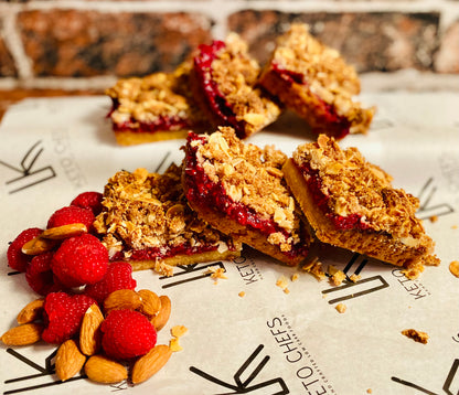 Raspberry Compote with Cinnamon & flaked Almond Crumble Tray Bake 6 /8 PORTIONS (FREEZER FRIENDLY) 500g